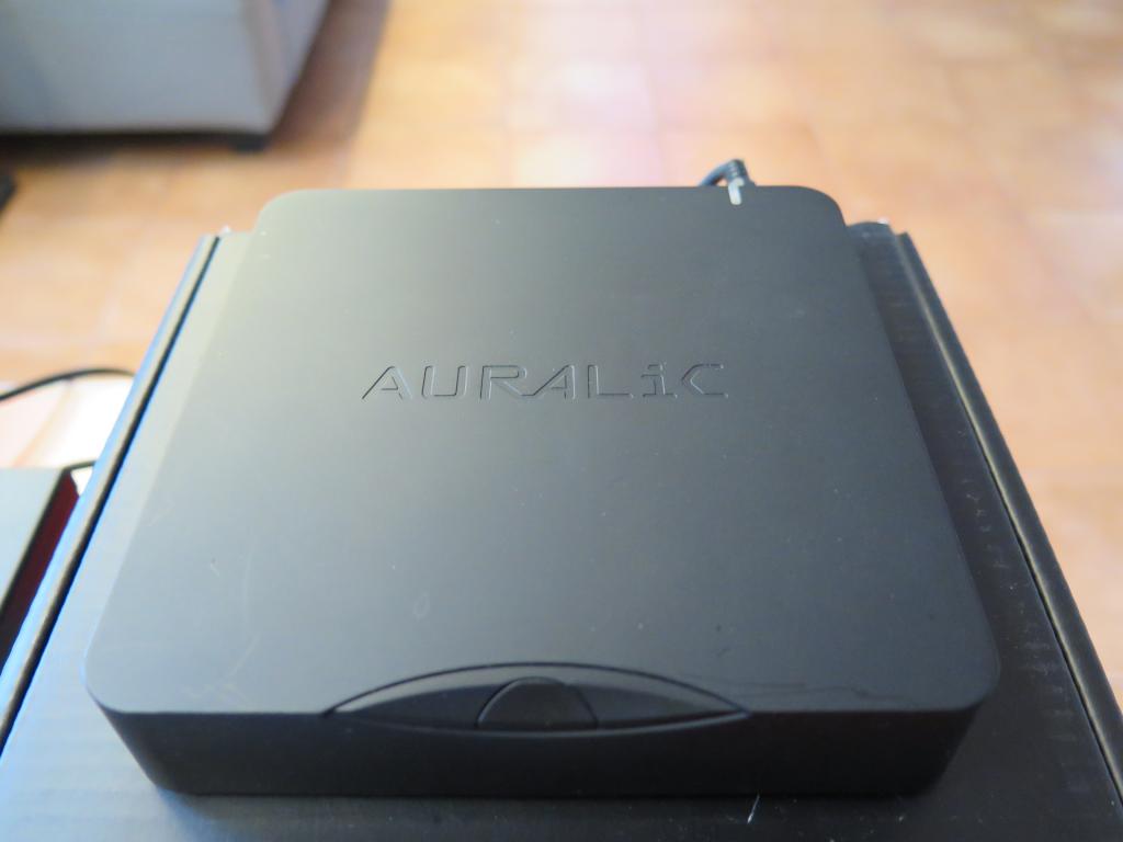 Auralic ARIES Mini (with external linear power supply)