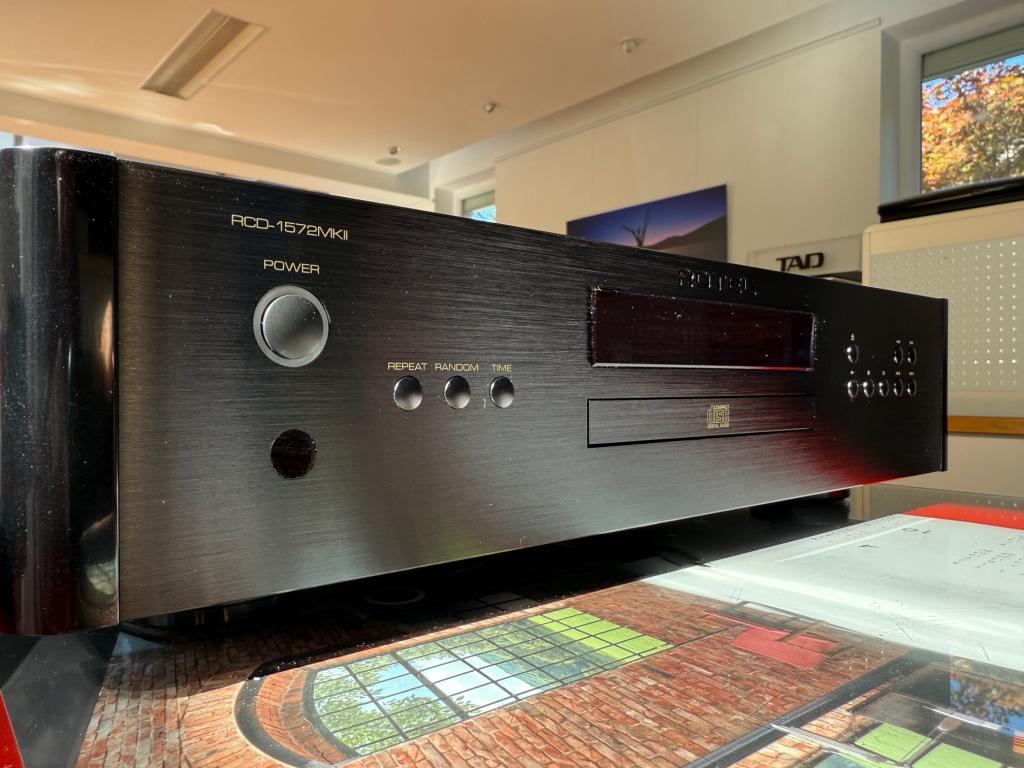 Rotel RCD-1572 MKII, black